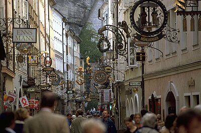  Shopping in der Getreidegasse in Salzburg, ©Tourismus Salzburg