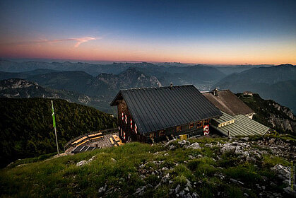 (c) Gmundner Hütte am Traunstein