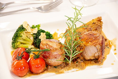 Culinary delights in the Restaurant zur Post Ebensee***S